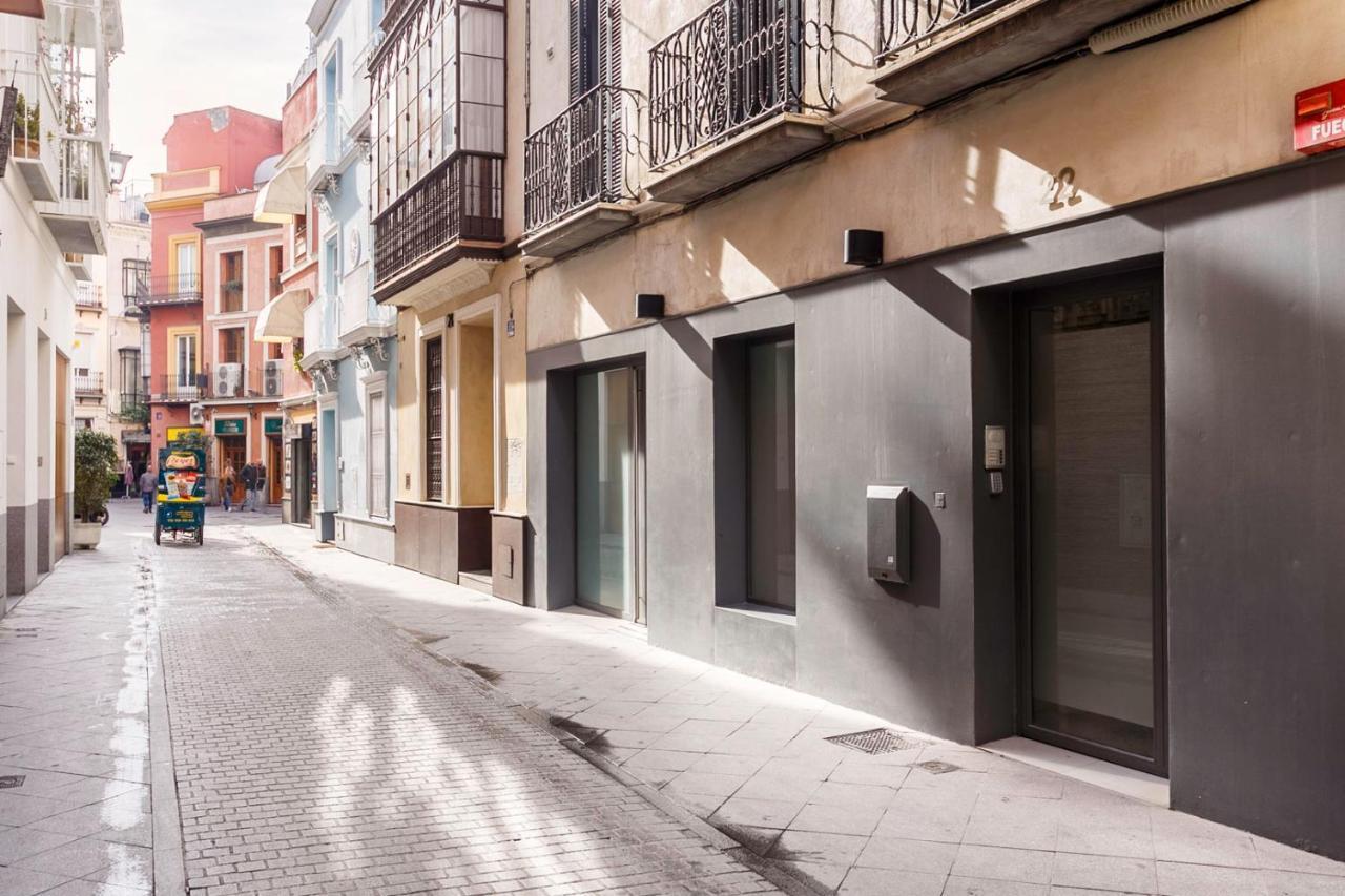Apartamentos Catedral Севилья Экстерьер фото
